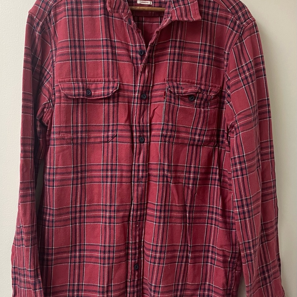 Levi’s Men's Plaid Button-Up Shirt - Red